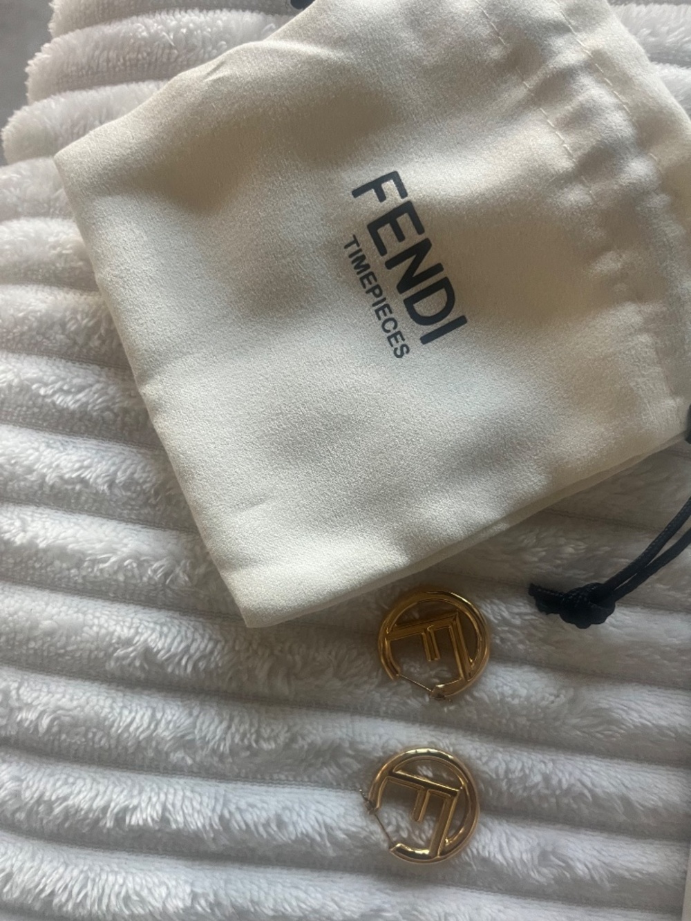 Fendi earrings - Picture 3 of 3